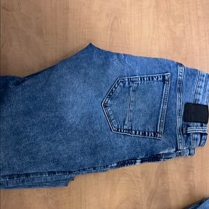 Blue Straight Jeans with Classic Denim Look